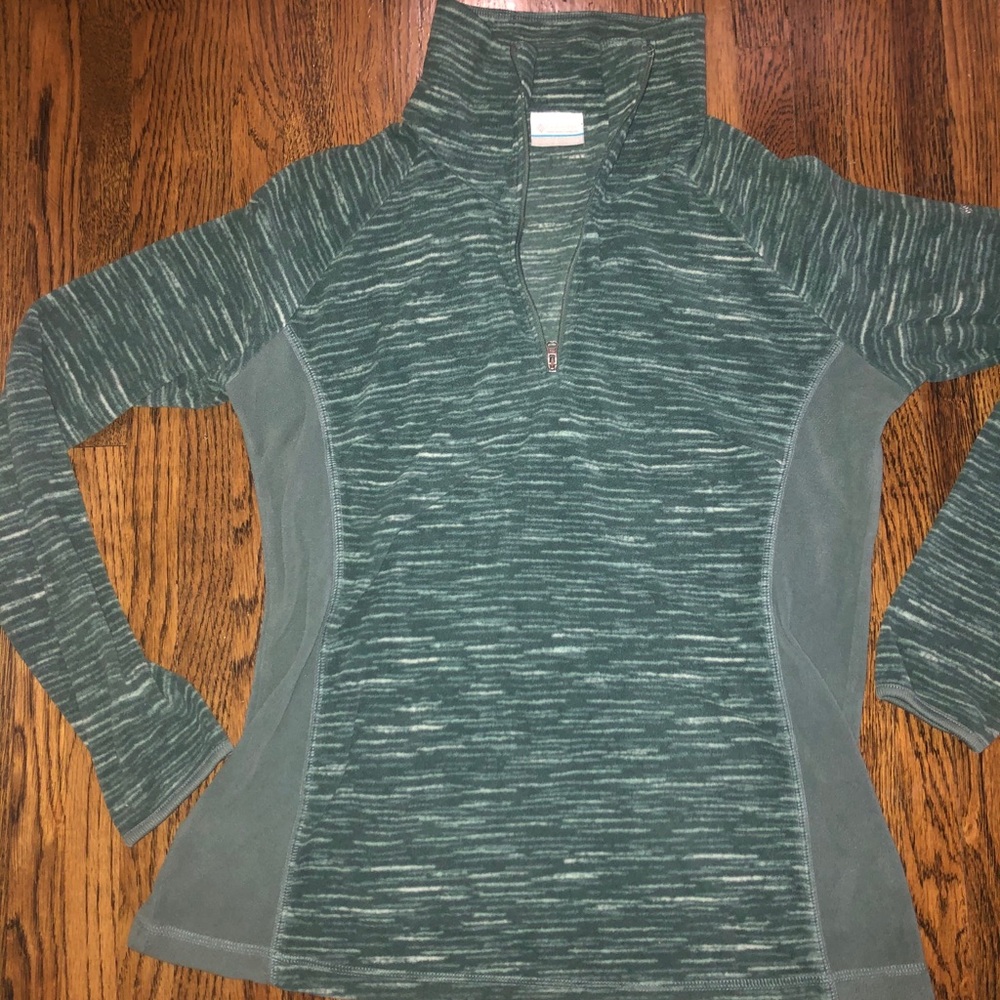 Women’s Columbia Fleece Sweatshirt